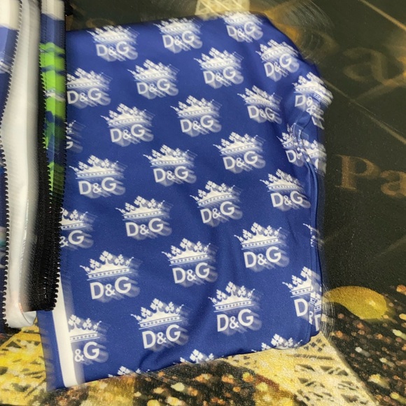 Tracksuit - Picture 7 of 8